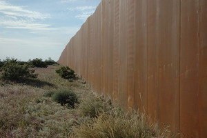 وكالة الجمارك وحماية الحدود الأميركية تطلب أفكاراً للجدار الحدودي مع المكسيك