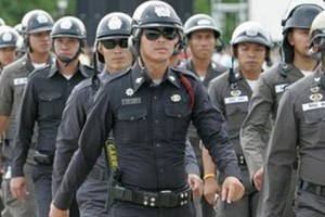 انتحار رجل تايلندي احتجاجاً على مداهمة السلطات لأحد المعابد