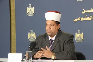 قوات الاحتلال تحتجز وزير الأوقاف الفلسطيني على حاجز قرب قلقيلية 