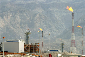 إيران تنوي إصدار سندات بقيمة 4.5 مليار دولار لمشروعات طاقة