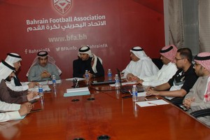 رئيس اتحاد الكرة يطلع على تحضيرات الجمعية العمومية