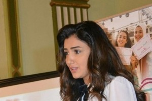 مي عمر تكافح سرطان الثدي