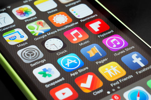 أربعة تطبيقات عليك حذفها فوراً من هاتفك