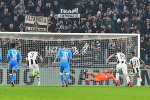 نابولي ينهي مقاطعته للإعلام بعد خسارته من يوفنتوس في كأس إيطاليا