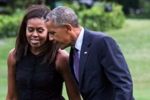 باراك وميشيل أوباما يوقعان عقدا لنشر كتب مع دار نشر بنغوين راندوم هاوس