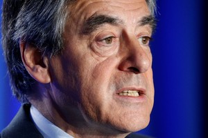 فيون يكشف تلقيه استدعاء قضائياً للتحقيق معه ويتعهد بالاستمرار في للانتخابات الرئاسية الفرنسية