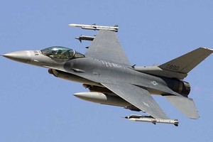 البنتاغون: أكثر من 20 غارة أميركية استهدفت القاعدة في اليمن