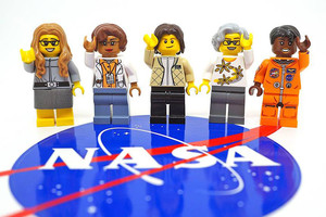 ألعاب من 'ليغو' تكريما لنساء وكالة الفضاء الأميركية 