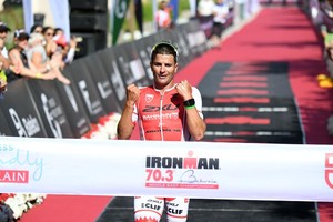فريق البحرين للتحمل 13 يشارك في سباق الاتحاد الدولي للترايثلون وبطولة نيوزلندا للرجل الحديدي