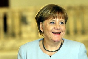 ميركل تجري محادثات في تونس حول أزمة اللاجئين