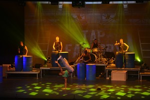 فرقة 'تاب فاكتوري' تختتم عروضها في الصالة الثقافية