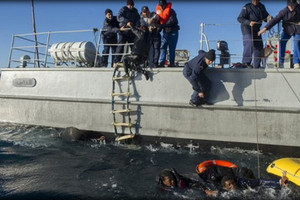 إيطاليا: إنقاذ نحو ألفي مهاجر من الغرق في البحر المتوسط خلال يومين
