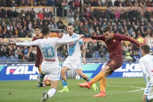 بالفيديو... نابولي يفوز على روما في عقر داره بالدوري الإيطالي