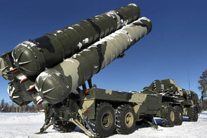 إيران تجرب النظام الروسي للدفاع الجوي س-300