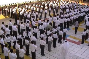 مسؤول كويتي ينفي إنهاء خدمات 800 معلم وافد