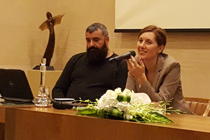 الفنانة إيلاريا لوبو: 'أوركسترا المحجر' عمل فريد من نوعه في البحرين