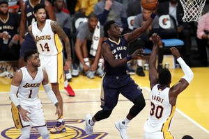 بالفيديو... تألق كازينز يقود نيو أورليانز بليكانز إلى الفوز على ليكرز بدوري السلة الأميركي