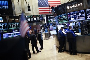 أسهم أوروبا تهبط لليوم الرابع على التوالي