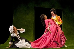 البحرين تحتضن 'كوميديا شيكسبير' عبر مسرحية 'الليلة الثانية عشر'