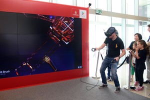 بالصور... طيران الإمارات تعلن التعاون مع غوغل لتوفير تجارب رقمية على الأرض