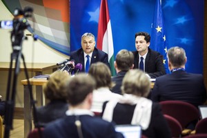 قادة 27 دولة عضو في الاتحاد الأوروبي يؤكدون على الوحدة وسط الاستعداد لانفصال #بريطانيا