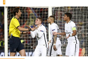 سوالف رياضية... هل يستحق حكم مباراة برشلونة وباريس سان جيرمان الايقاف؟