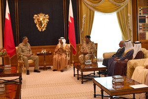 لدى استقباله رئيس هيئة الأركان الباكستاني... رئيس الوزراء يؤكد أن دول مجلس التعاون بتكاتفها قادرة على إفشال أية مؤامرات ضدها  