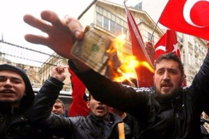 تراوح ردود أفعال الأتراك ضد حظر هولندا لتجمع حاشد بين الغضب والتفهم