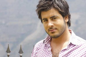 دمشق تمنع اللبناني جاد خليفة من الغناء، لماذا؟!