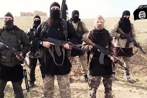 صحيفة: 'دواعش' يخططون لدخول الكويت بدون لحى 