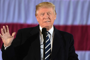 ترامب ينتقد أغنية مصورة تتصور 'اغتياله'