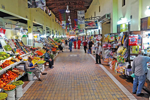 الكويت : إغلاق جماعي لأسواق «المباركية» غداً رفضاً لإنذارات الإخلاء