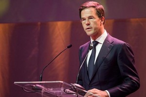 رئيس وزراء هولندا يفوز بمعظم الأصوات واليمين المتطرف في المركز الثاني مع حزبين آخرين