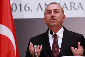 وزير تركي يرى ان 'لا فرق' بين رئيس الحكومة الهولندي روتي و'الفاشي فيلدرز'