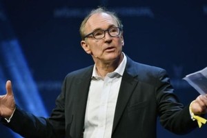 مخترع الانترنت يستهدف 'الأخبار الكاذبة'