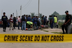 شرطة بنغلاديش‭ ‬تقتل مسلحاً بحوزته مواد ناسفة