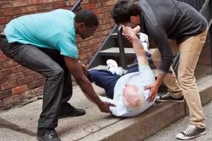 توقيف أميركي تسبب بأزمة صرع لصحافي عبر 'تويتر'