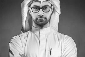 الفنان عثمان خنجي يشارك تجاربه مع الجمهور غداً