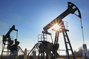 أسعار النفط تهبط بسبب زيادة عدد حفارات النفط في أميركا