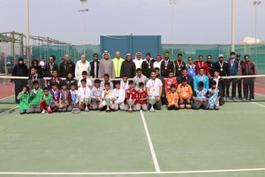 مدرسة الإمام الطبري والعلاء الحضرمي تحصدان لقب التنس للابتدائي