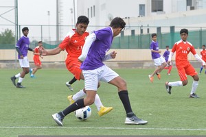 نهائي فردي الطاولة في 'الأولمبياد المدرسي' بين مدرستي الدراز والهندية