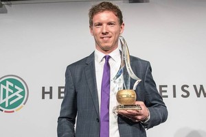 جوليان ناجليسمان يحصل على جائزة أفضل مدرب في البوندسليغا