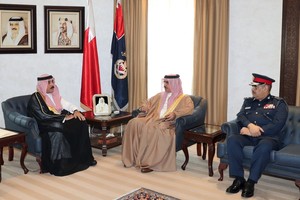 وزير الداخلية مطلعاً على خطط تطوير الجسر: نظام تقني حديث لتحصيل الرسوم.... وزيادة الطاقة الاستيعابية لمسار الإجراءات