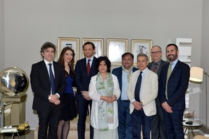 الشيخة مي تتسلم رسالة انتخابها عضواً بأكاديمية ألبيرتينا من وفد إيطالي