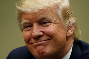 ترامب يتمنى للإيرانيين عاماً سعيداً