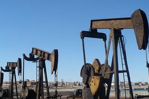 مصادر: السعودية تتوقع استقرار إمدادات النفط عند حوالي 10 ملايين برميل يومياً