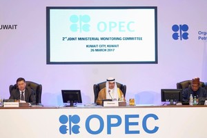 اللجنة المشتركة لأوبك والمستقلين توصي بتمديد خفض إنتاج 6 أشهر