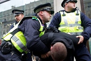 الشرطة البريطانية: القبض على رجل للاشتباه بتورطه في هجوم لندن