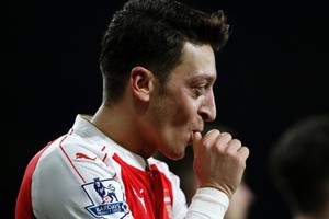 أوزيل سيتخذ قراره 'المصيري' قريبا