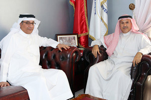 محافظ العاصمة يستقبل إداري مكتبه بمناسبة انتهاء فترة خدمته